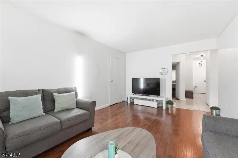18 Lake Ave #8A, East Brunswick, NJ 08816 - #3