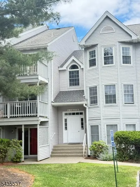 15 Boulder Run Rd, Paterson, NJ 07501 - #1