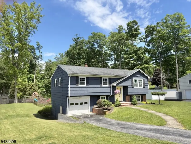 9 Partridge Ln, Lake Mohawk, NJ 07871 - #3