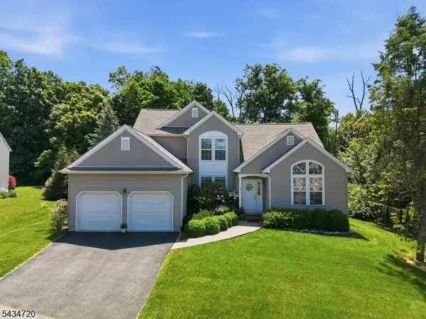 66 Canada Goose Dr, Allamuchy Twp., NJ 07840