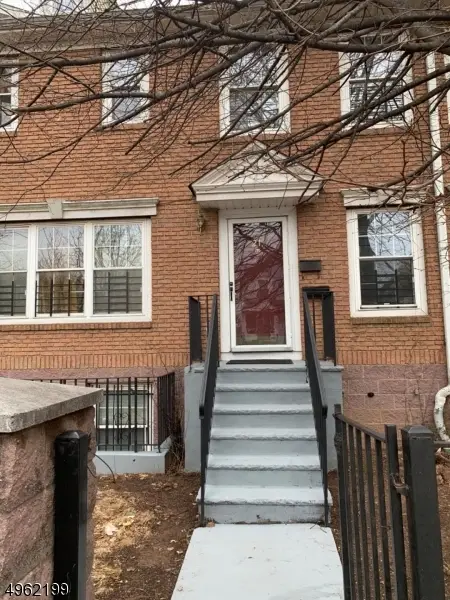 21 Holland St #21, Newark, NJ 07103 - #1