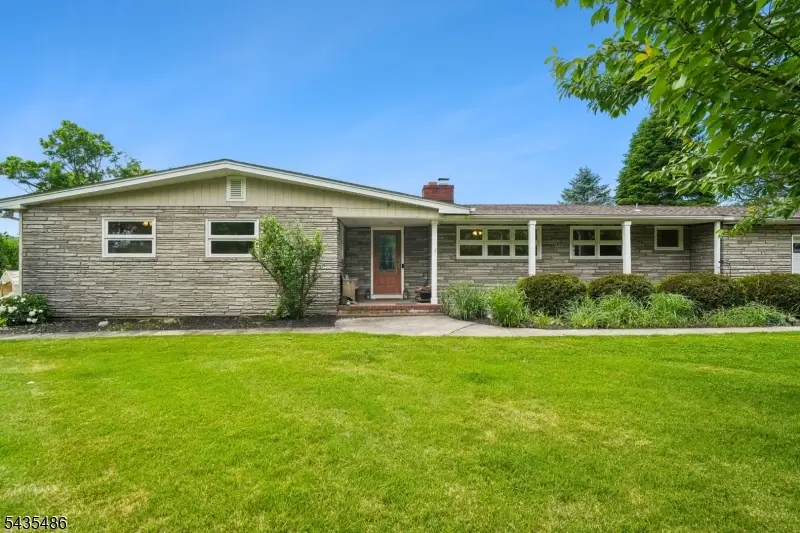 21 Wayside Ln, Clinton, NJ 08833 - #1