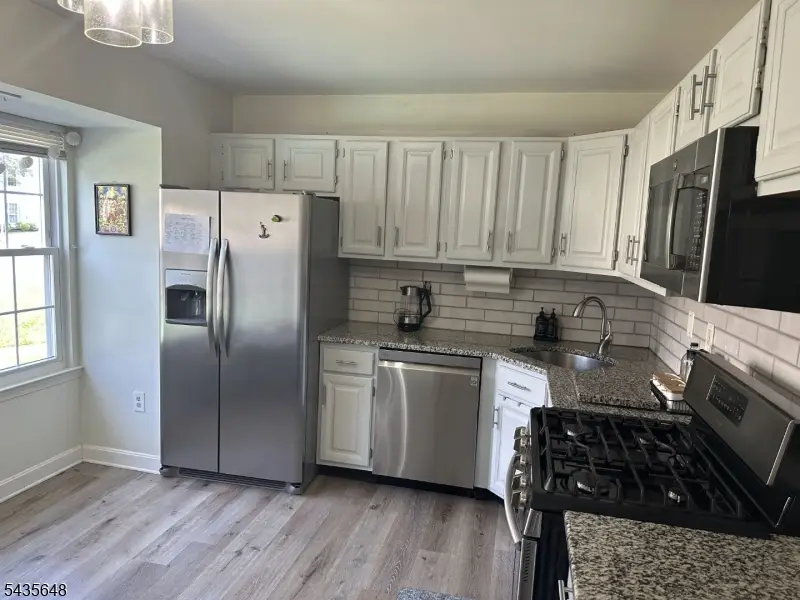 14 Albury Way, North Brunswick, NJ 08902 - #1