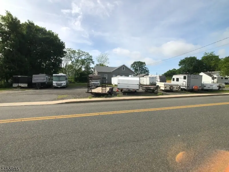 7 New St, Hampton, NJ 08827 - #3