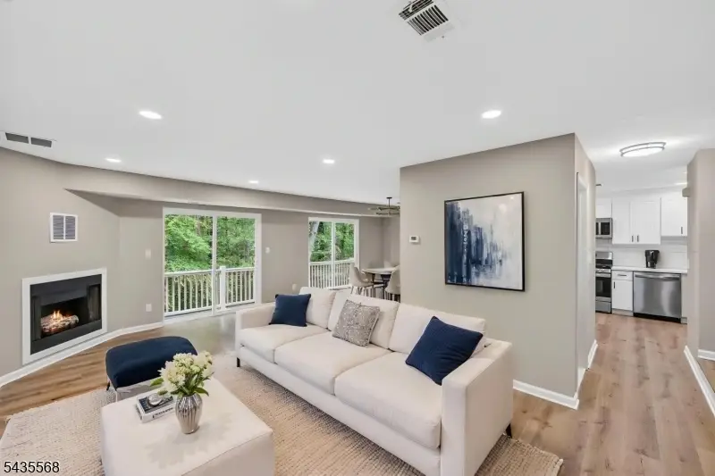 32 Woods Edge Dr, Roxbury, NJ 07876 - #1