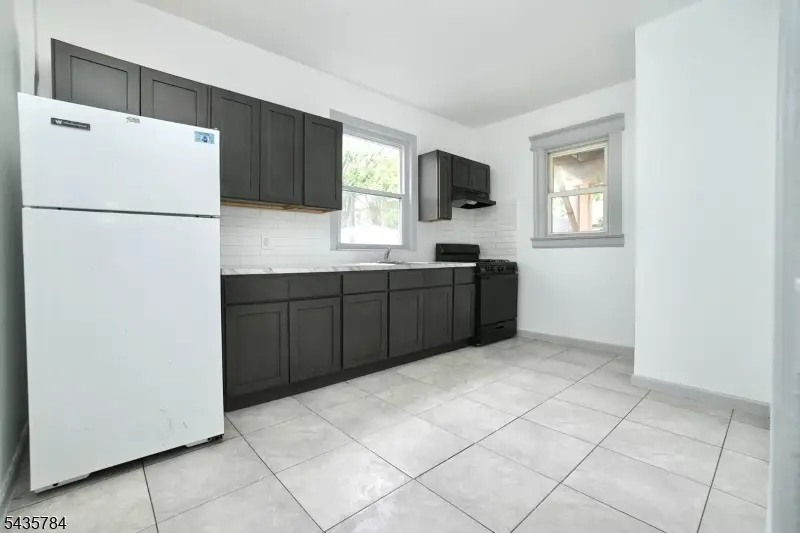240-242 Sunset Ave, Newark, NJ 07106 - #3