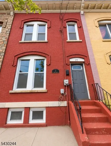 17 8th Ave, Newark, NJ 07104 - #1
