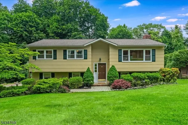 22 Green Apple Rd, Sparta Twp., NJ 07871