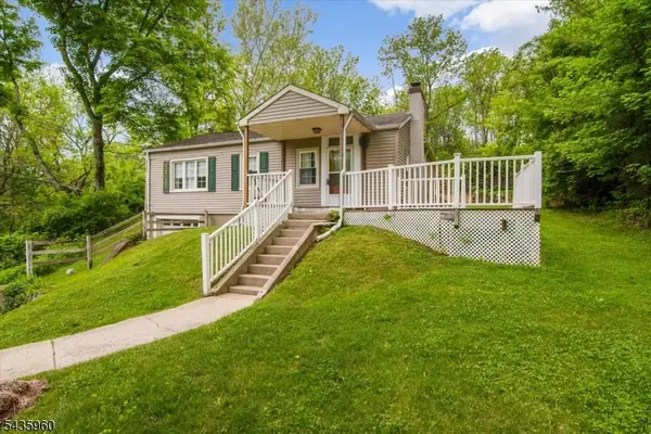 16 High St, Blairstown Twp., NJ 07825