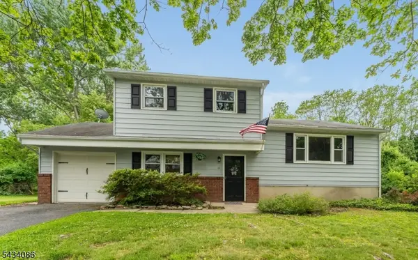 10 Lynnfield Ter, Lopatcong Twp., NJ 08865
