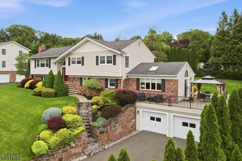 17 Kiowa, Oakland, NJ 07436 - #1