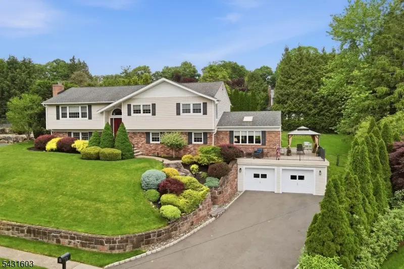 17 Kiowa, Oakland, NJ 07436 - #2