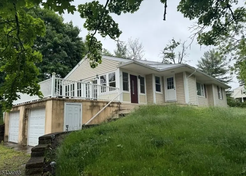 125 Hillcrest Dr, Milford, NJ 08848 - #2