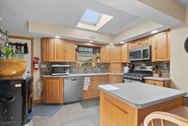 7 Halsey Ave, Riverdale, NJ 07457 - #3