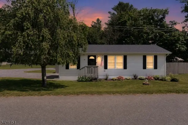 16 Clover Ln, Vernon Twp., NJ 07110