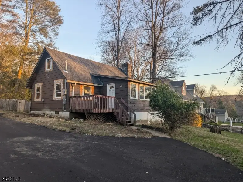 18 Wallkill Dr, Vernon, NJ 07461 - #1