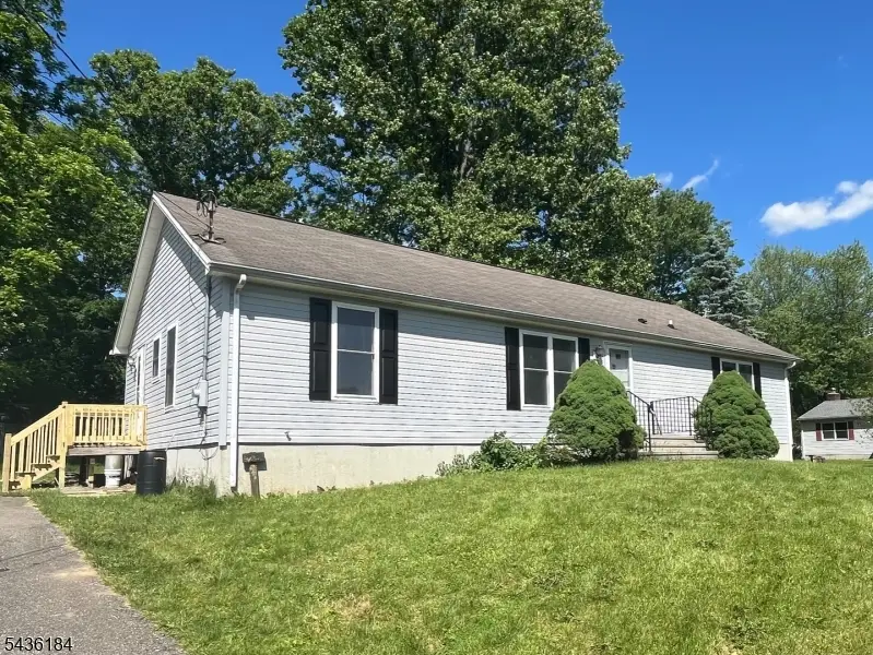 23 Elm St, Oxford, NJ 07863 - #1