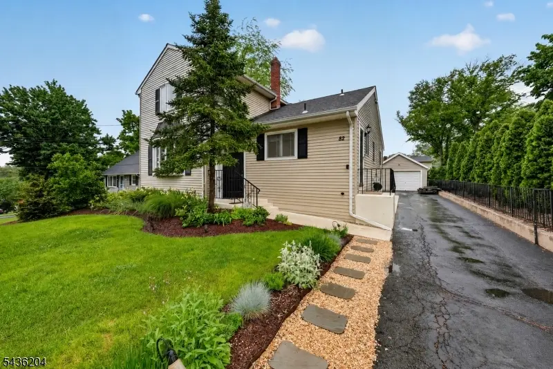 82 Duval St, Bradley Gardens, NJ 08807 - #2