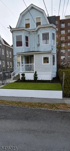 656 E 24th St, Paterson, NJ 07504 - #1