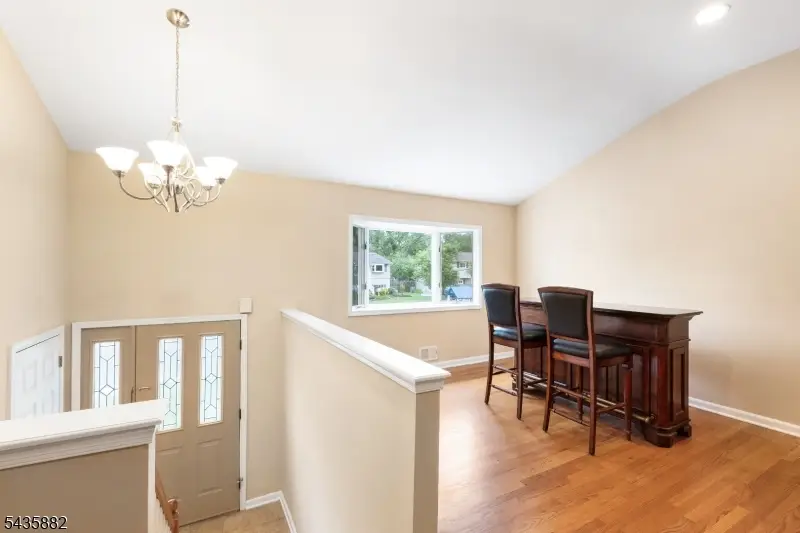 8 Robin Rd, Somerville, NJ 08876 - #3