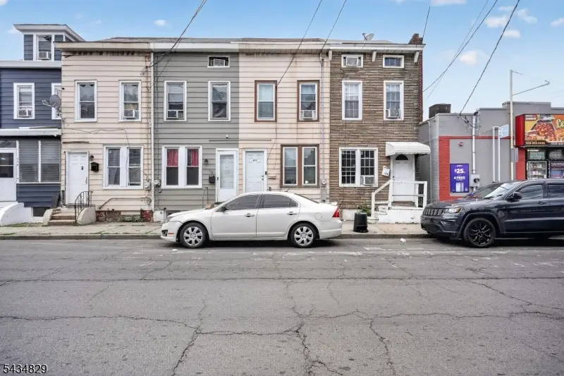 632 Liberty St, Trenton, NJ 08611 - #1