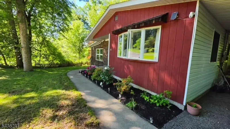 5 Lakeview Dr South, Hamburg, NJ 07419 - #2