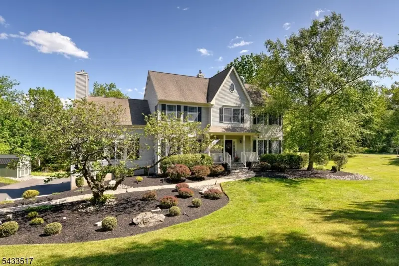 302 Kelly Dr, Neshanic Station, NJ 08853 - #2