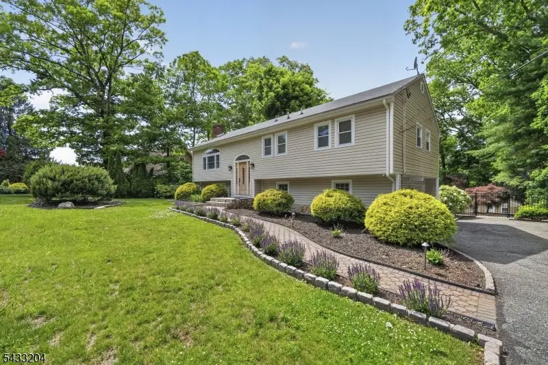 34 Sweetman Ln, West Milford, NJ 07480 - #2