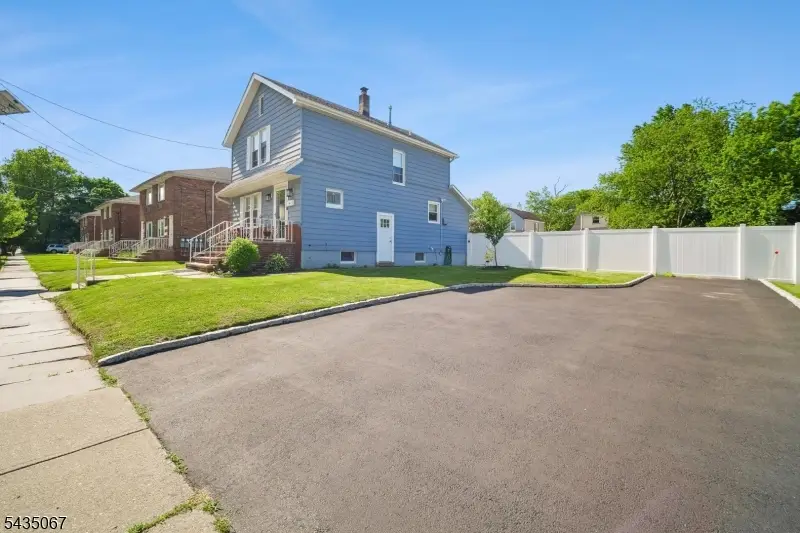602 Maple Ave, Rahway, NJ 07065 - #3