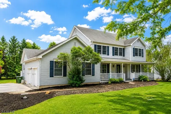 13 Briarwood Rd, Washington Twp., NJ 07853