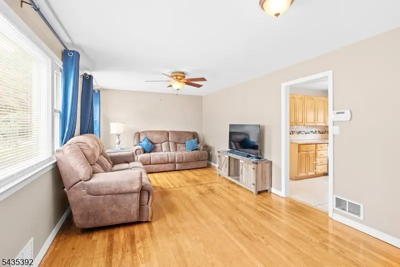 3 Roy Ave, Bloomingdale, NJ 07403 - #3
