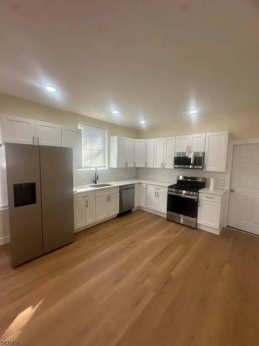272 Schley St, Newark, NJ 07112 - #3