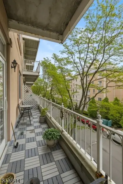 208-32 Shearwater Ct #32, Jersey City, NJ 07305 - #2