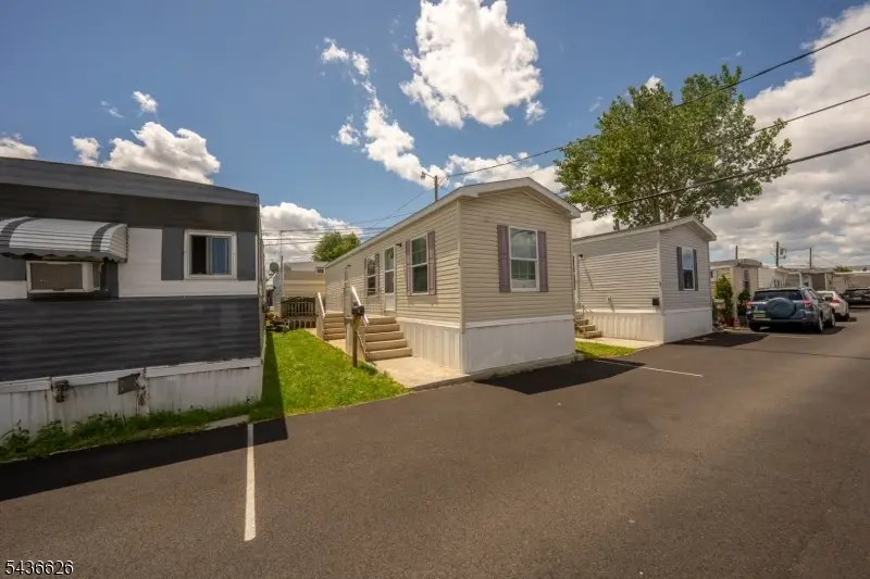 47 Helen Dr, Moonachie, NJ 07074 - #2