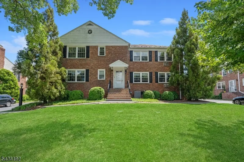 68-86 New England Ave #32, Summit, NJ 07901 - #1
