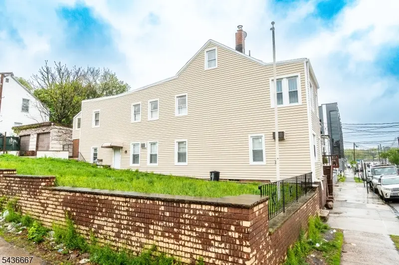 54 Bloomfield Ave, Paterson, NJ 07503 - #2