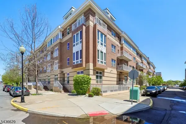 368 Rector St #419, Perth Amboy City, NJ 08861
