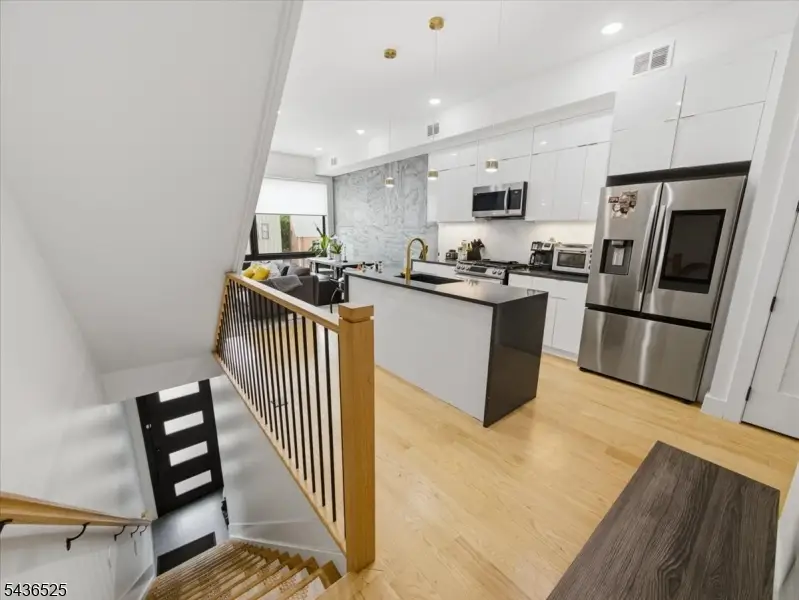 666 Ocean Ave, Jersey City, NJ 07305 - #3