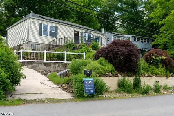 20 Greenwood Ave, Wanaque Boro, NJ 07420