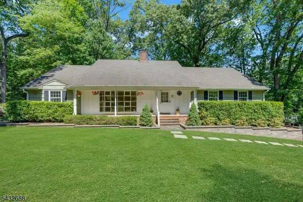 35 Manor Dr, Bernards Twp., NJ 07920