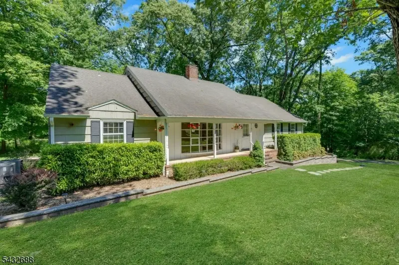35 Manor Dr, Bernards, NJ 07920 - #2