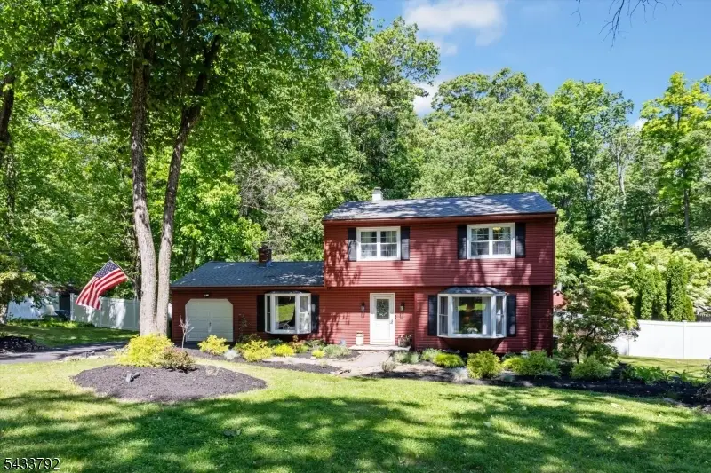 7 Crest Dr, Washington, NJ 07853 - #1