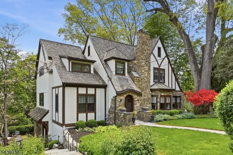 35 Sherman Pl, Morristown, NJ 07960 - #3
