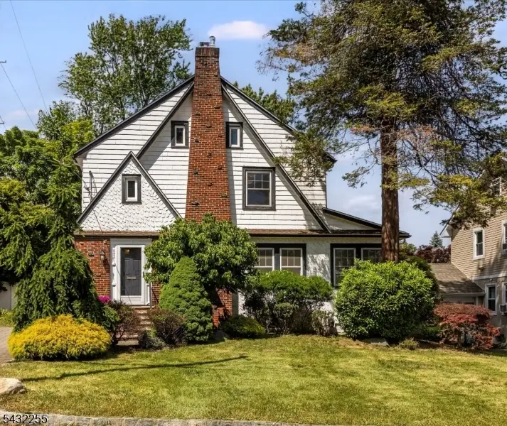 61 Luddington Rd, West Orange, NJ 07052 - #1