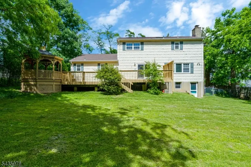 1 Linda Ln, Green Brook, NJ 07060 - #3