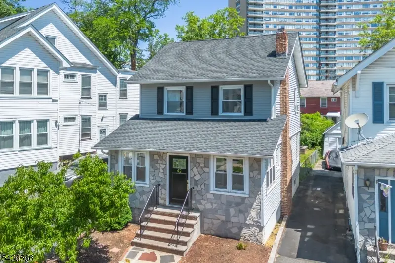 42 Wayne Ave, East Orange, NJ 07018 - #3