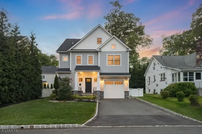 19 Preston Dr, Livingston, NJ 07039 - #1