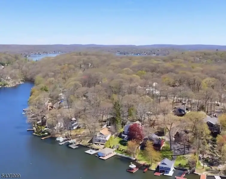 6 Oneida Ave, Hopatcong, NJ 07843 - #2