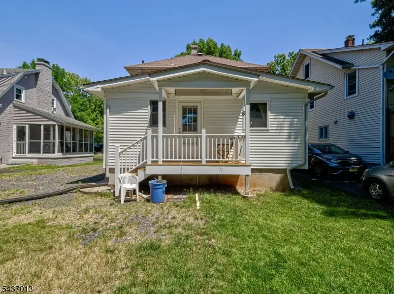 17 E Brown St, Somerville, NJ 08876 - #3
