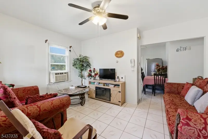 10 John St, Carteret, NJ 07008 - #3